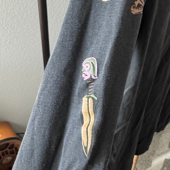 Roark Charcoal Long Sleeve with Vibrant Graphics - Picture 5 of 6